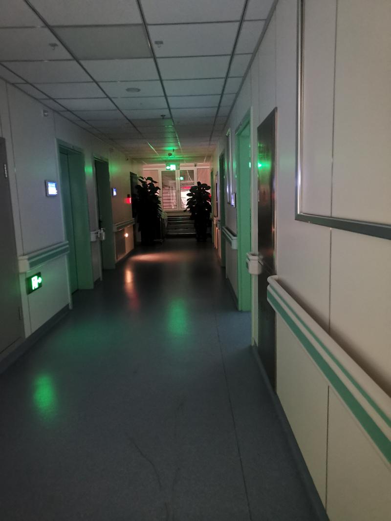 光年24小时医保取现回收：深夜里的救命稻草